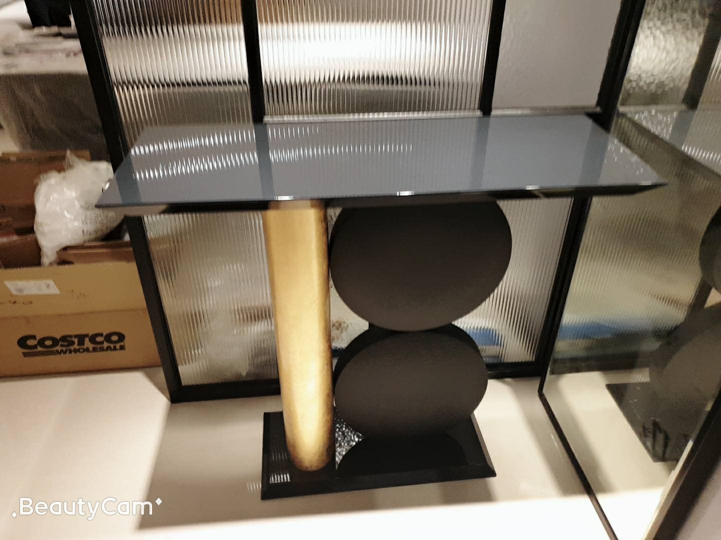 E-0135特殊造型桌腳置物檯
