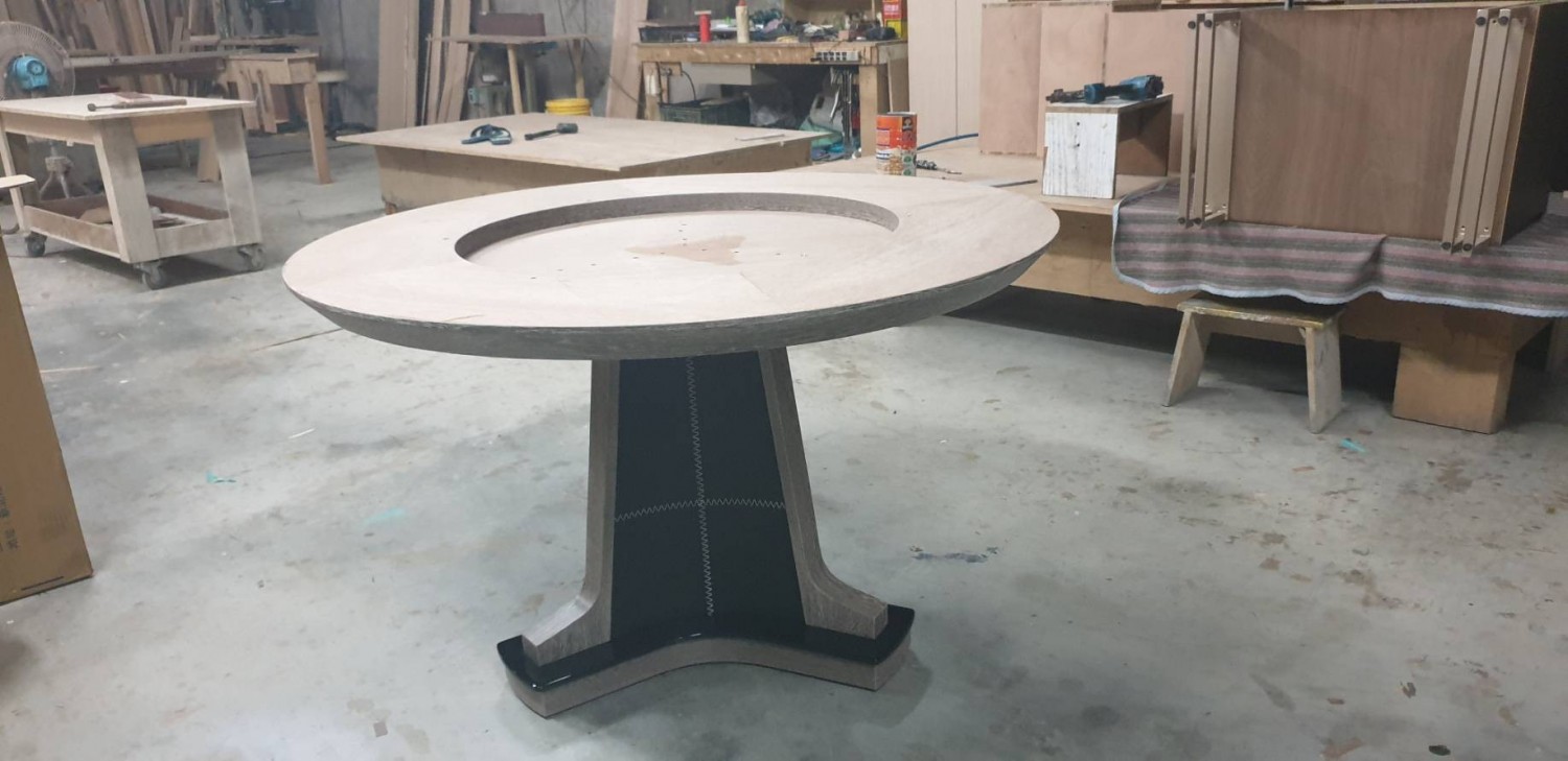 DE-0090圓形三腳板餐桌製作