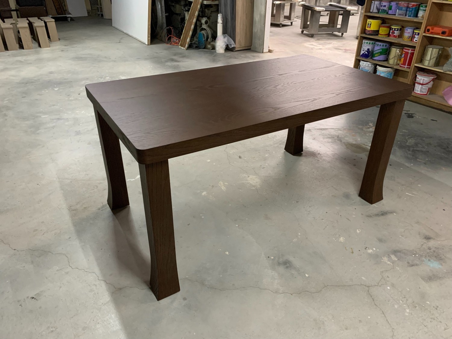 DE-0091簡約深色實木餐桌