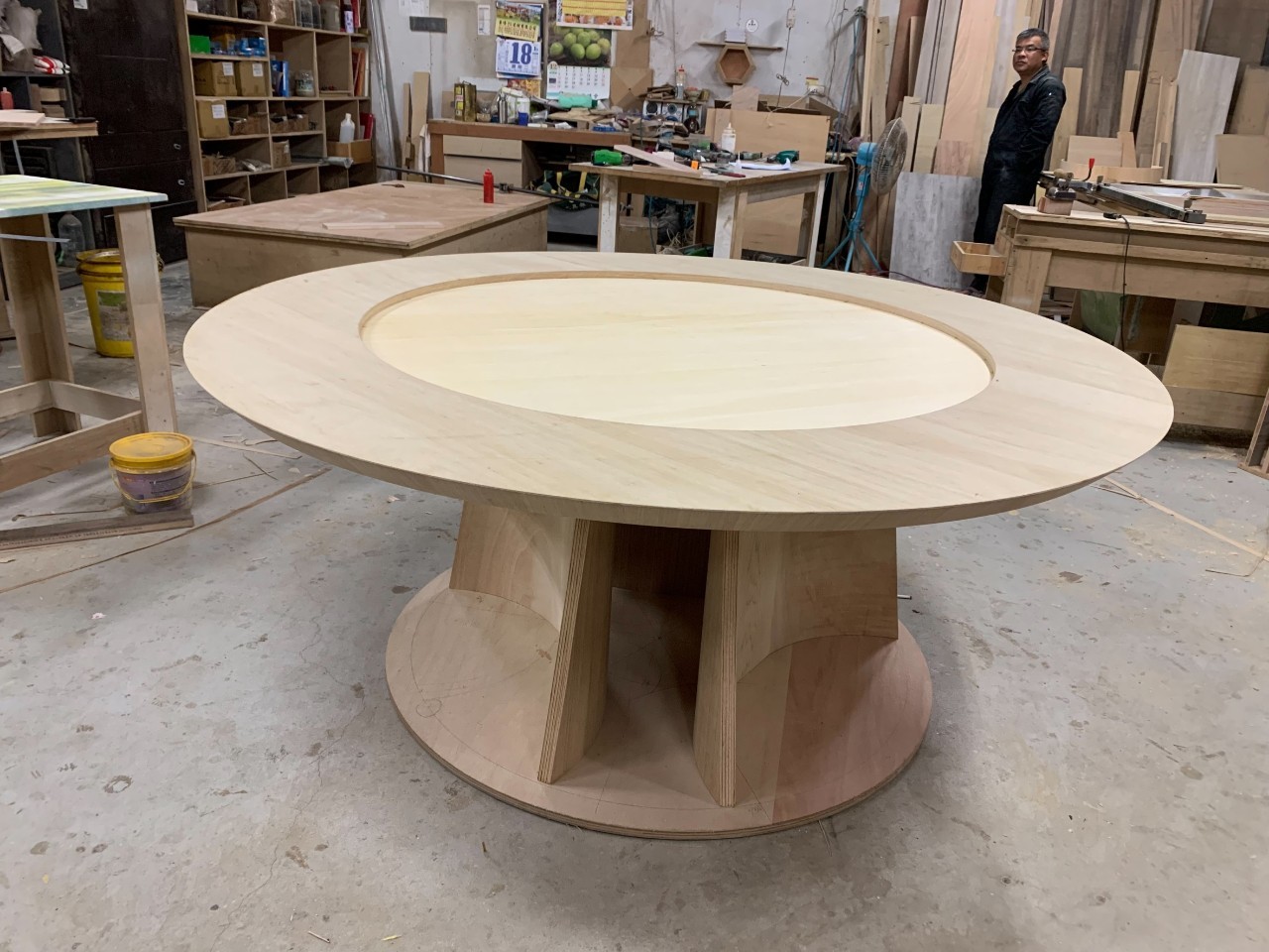 DE-0094圓形實木特色桌腳製作