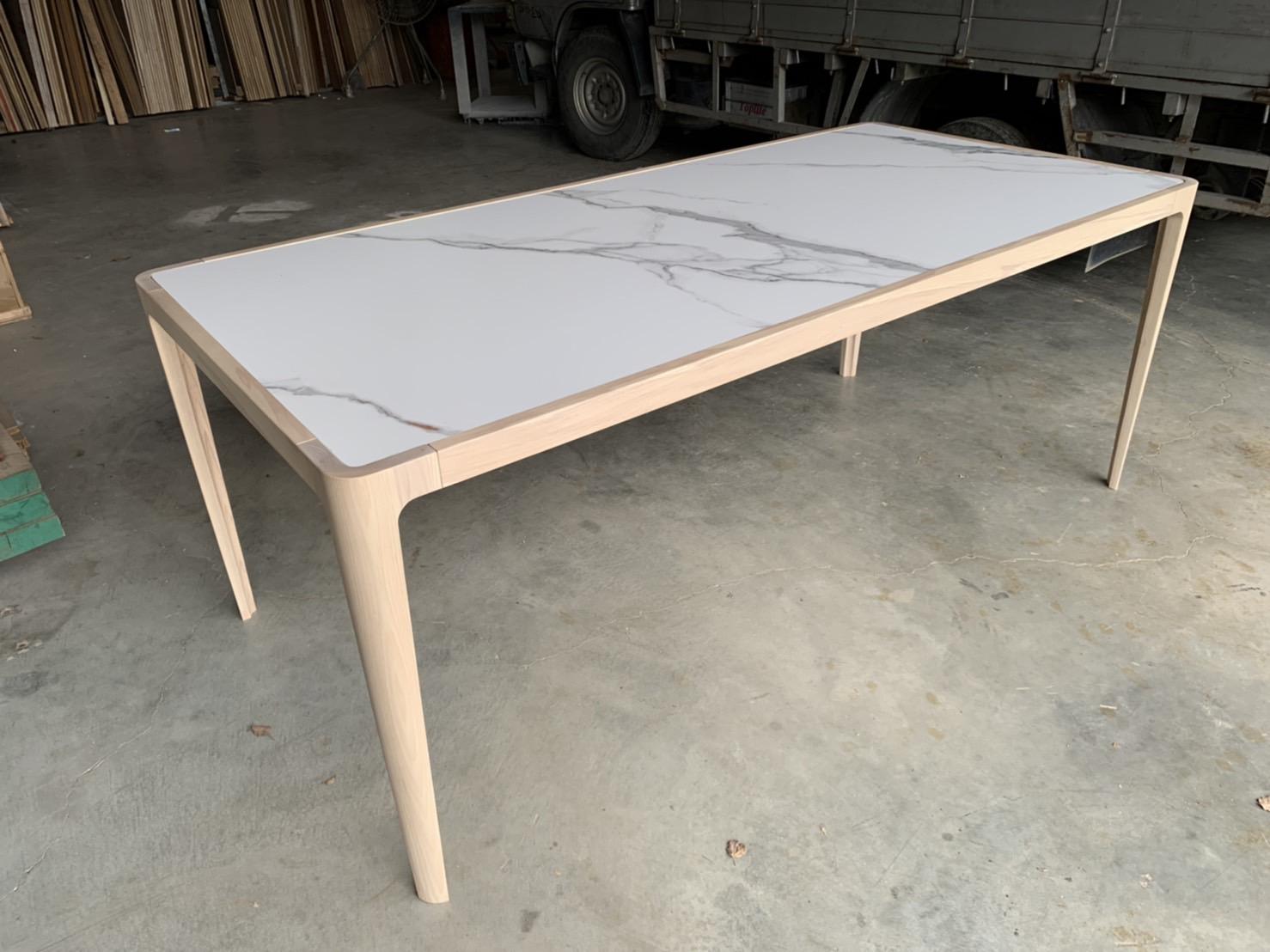 DE-0082大理石面木框餐桌