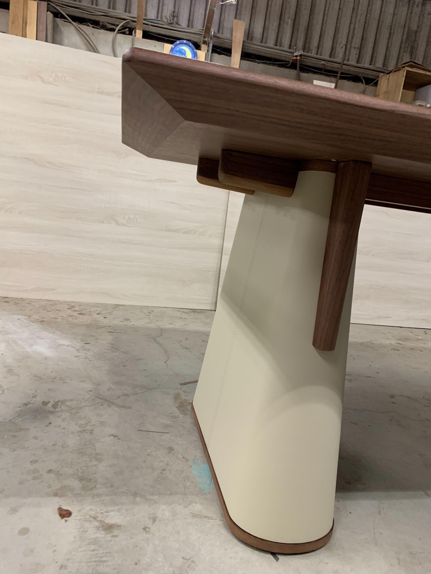 DE-0084客製化實木桌面特製桌腳材質