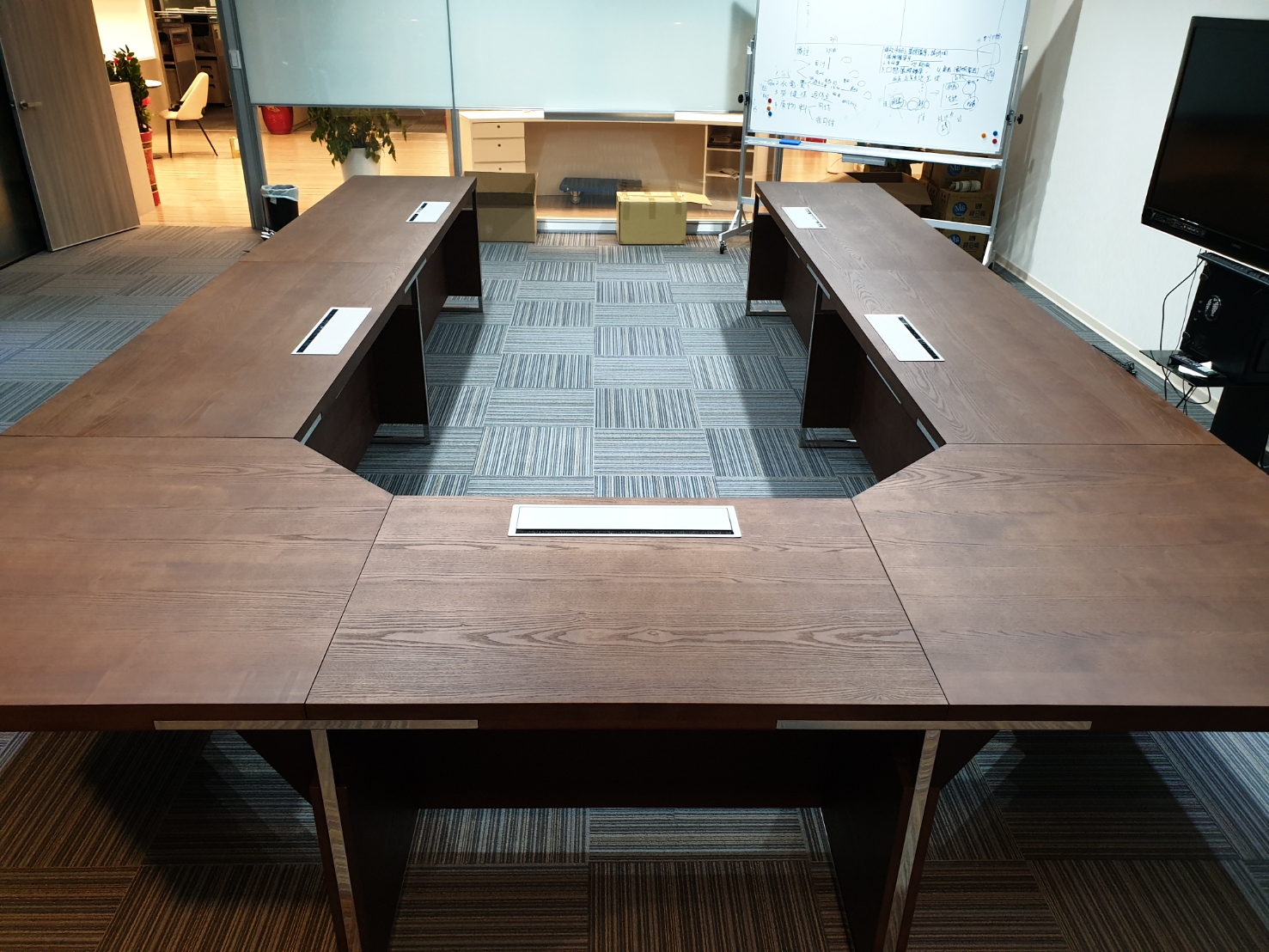 OT-0014大型木作會議室桌製造